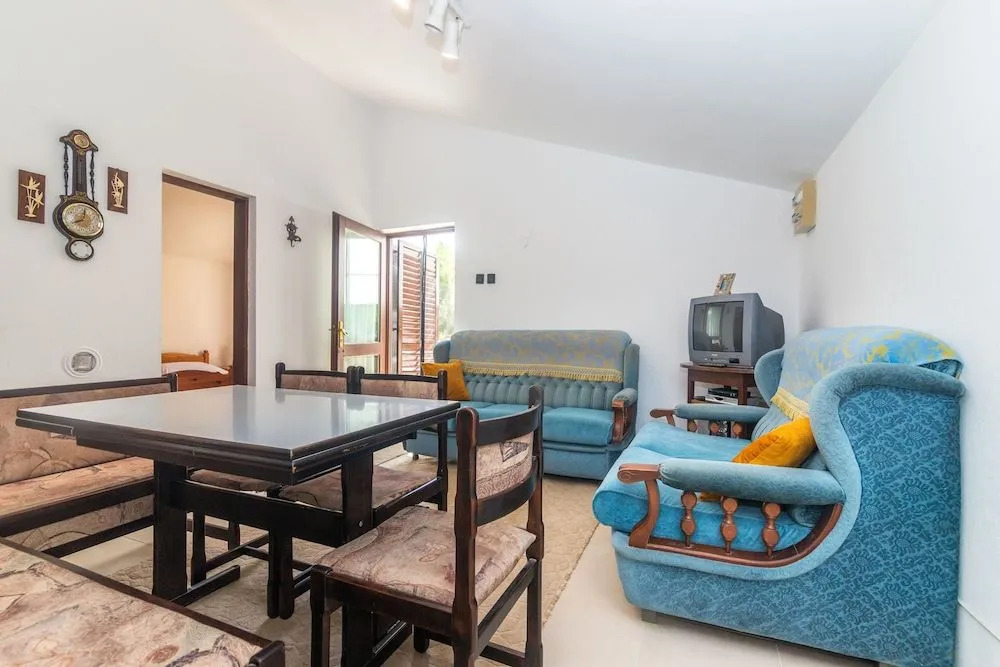 Apartment Krekovic