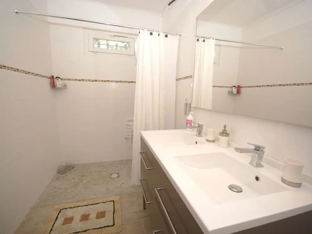 Holiday Home in Le Thor With Private Pool