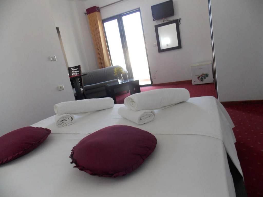 Hotel Strora