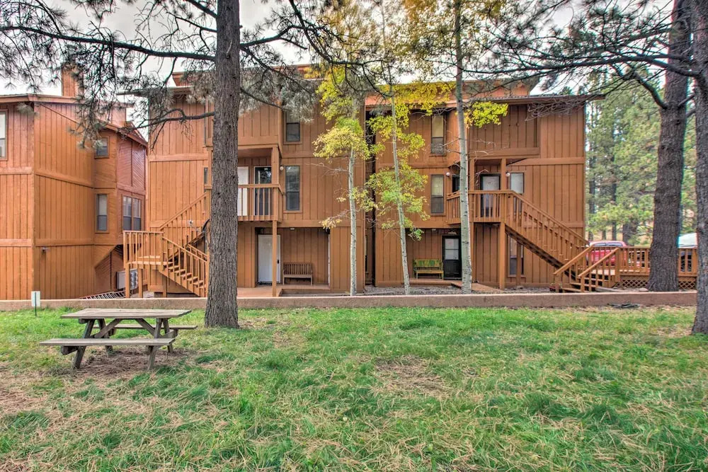 2 Blocks to Skiing & Mtb: Angel Fire Condo
