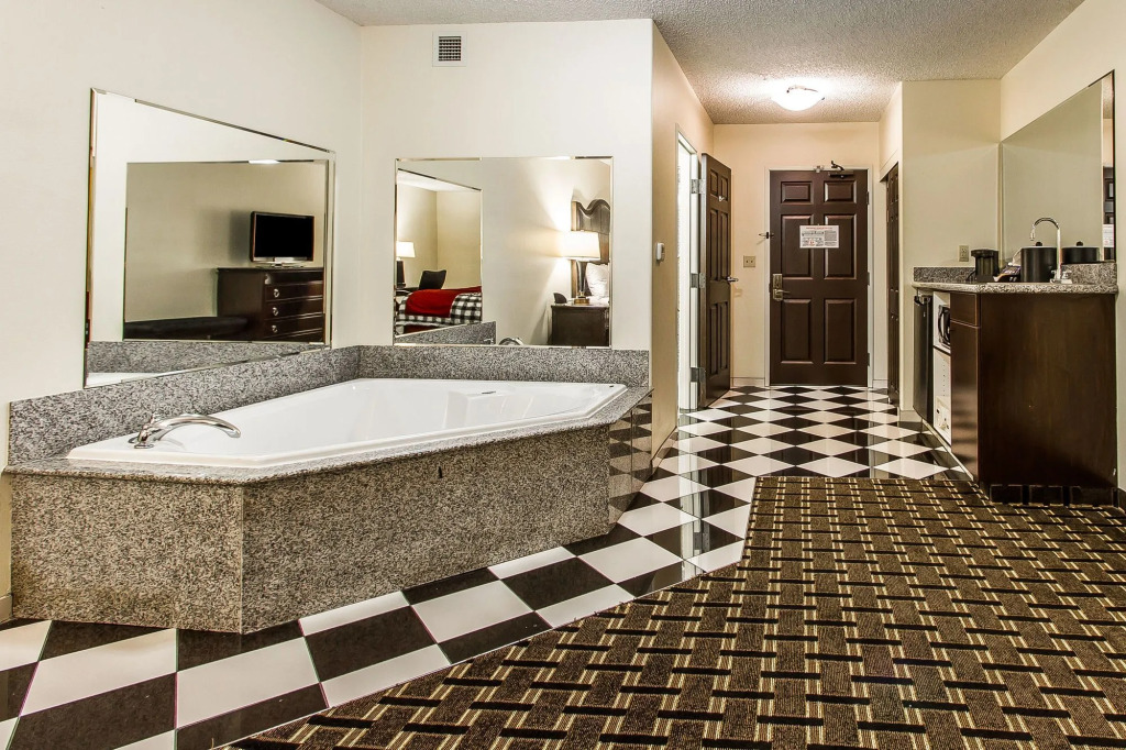 Evangeline Downs Hotel, an Ascend Collection Hotel