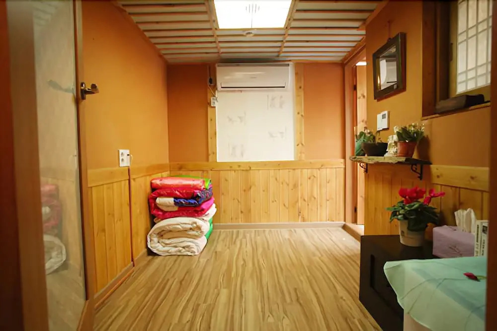 Jeonju Gangryeongjeon Guesthouse