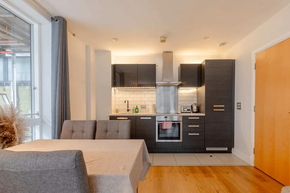 Vibrant & Inviting 1BD Flat, Heart of Haggerston!