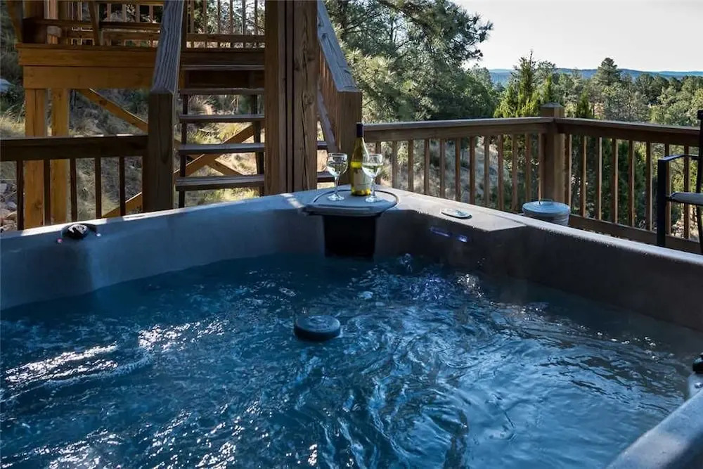 Mountain Valley View - Three Bedroom Cabin with Hot Tub