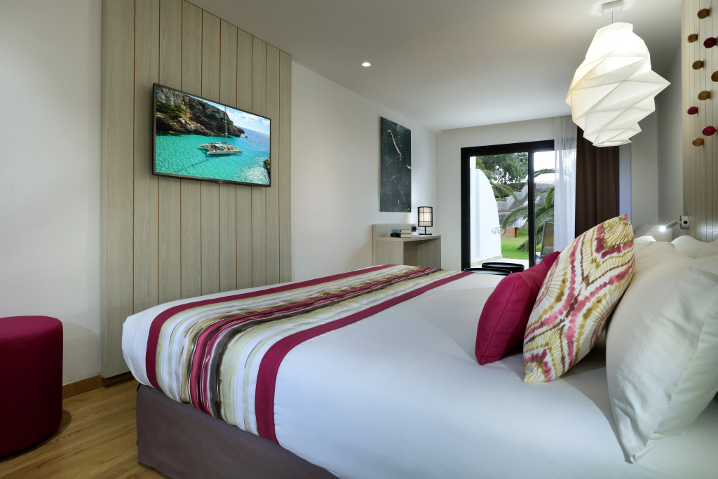 Курортный отель Grand Palladium White Island and Spa - All Inclusive