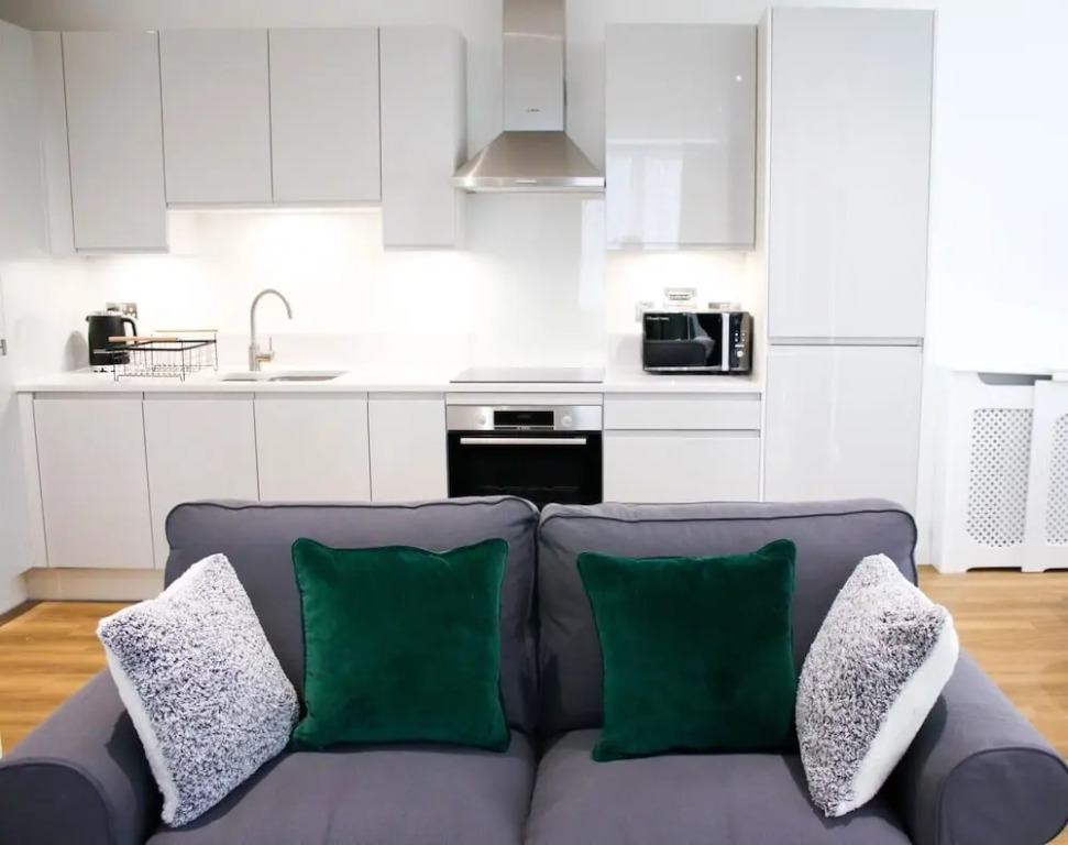 Guthrum Place 3bedroom Luxury Apt Royal Wharf Dock