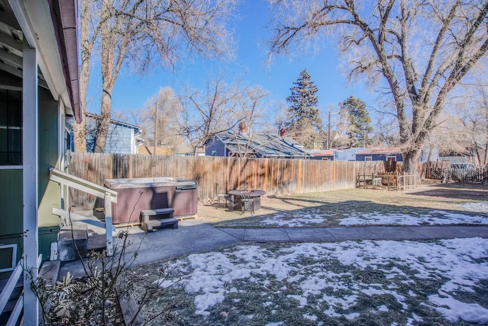 5bddowntown Victorian Charmhot Tub, Firepit