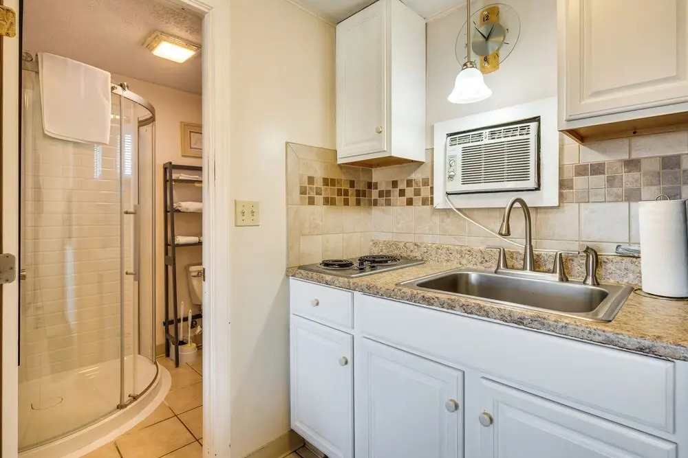 'beachfront 15' Condo on Old Orchard Beach