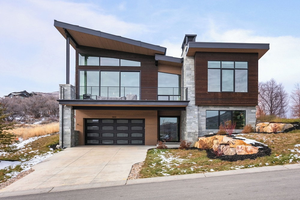 Family Friendly Ski House 5 Bedroom Home