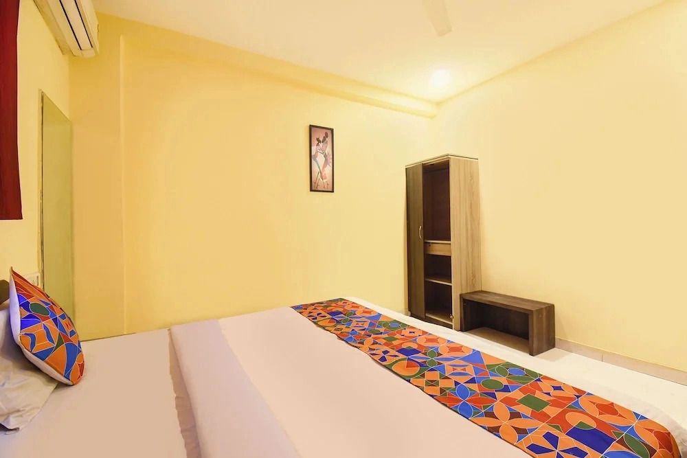 Fabhotel Blue Inn I