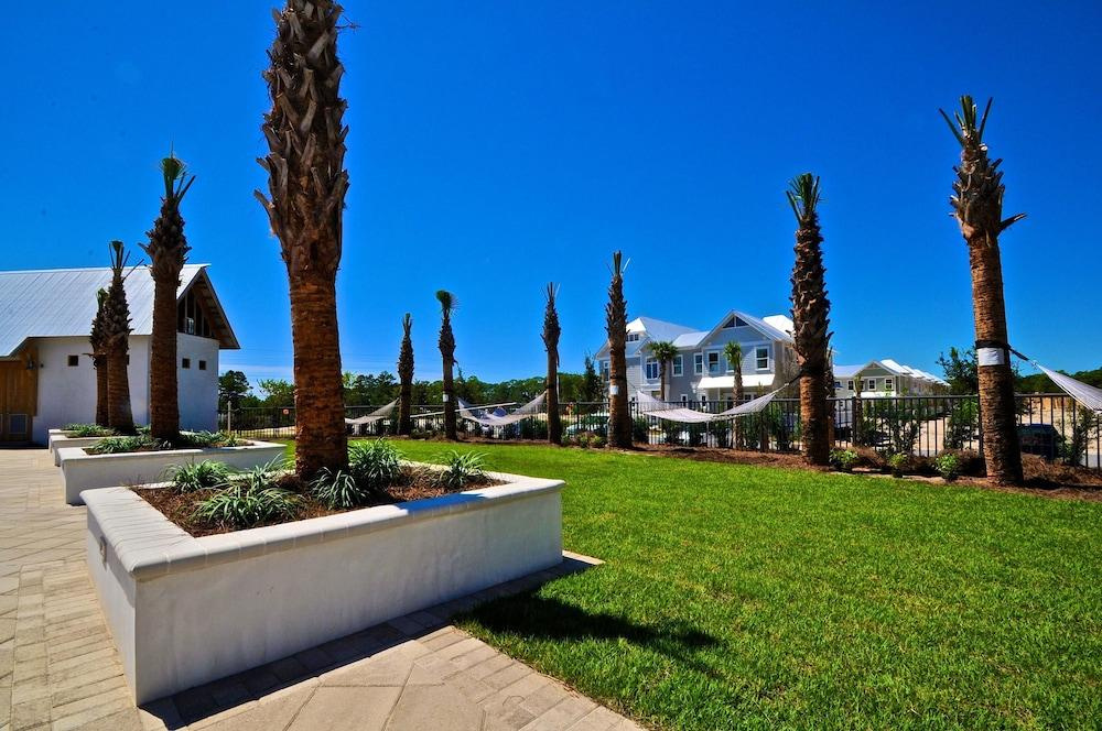 Galanta 2 Bedroom Condo By Coastal Dreamin