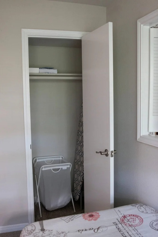 Entire Cozy Nest Minutes From Dulles Airport