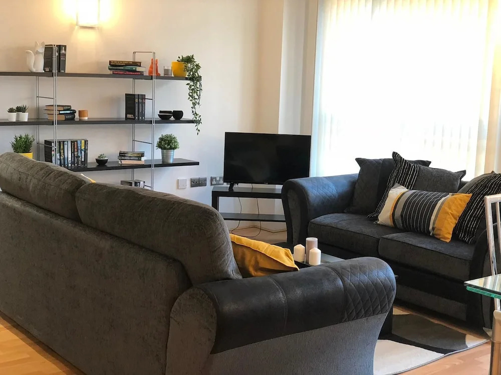 West One Aspect - City Apartment With A View