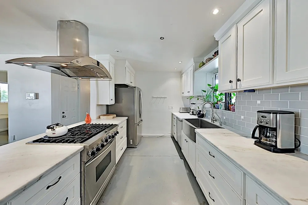 Minutes to Old Town, Heated Pool & Patio Stove! home