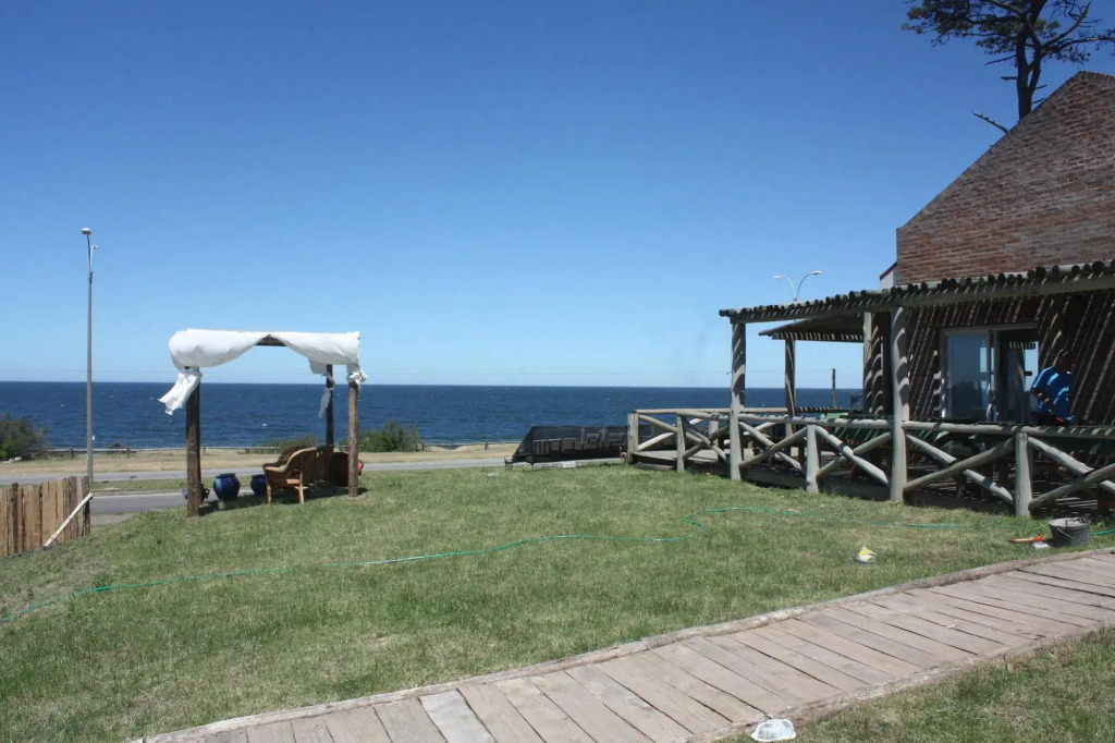 Mansa Beach Hostel