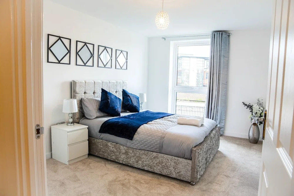 Luxury & Cosy new Build 2-bed Apartment in Chatham