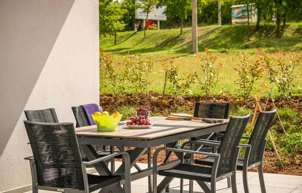 Amazing Home in Manjadvorci With Outdoor Swimming Pool, Wifi and 3 Bedrooms