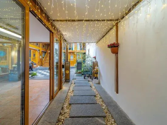 Yiyun Inn (Lijiang Ancient City Sifang Street)