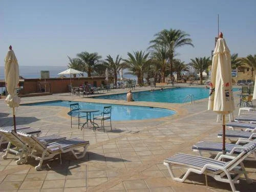 Coral Bay Hotel