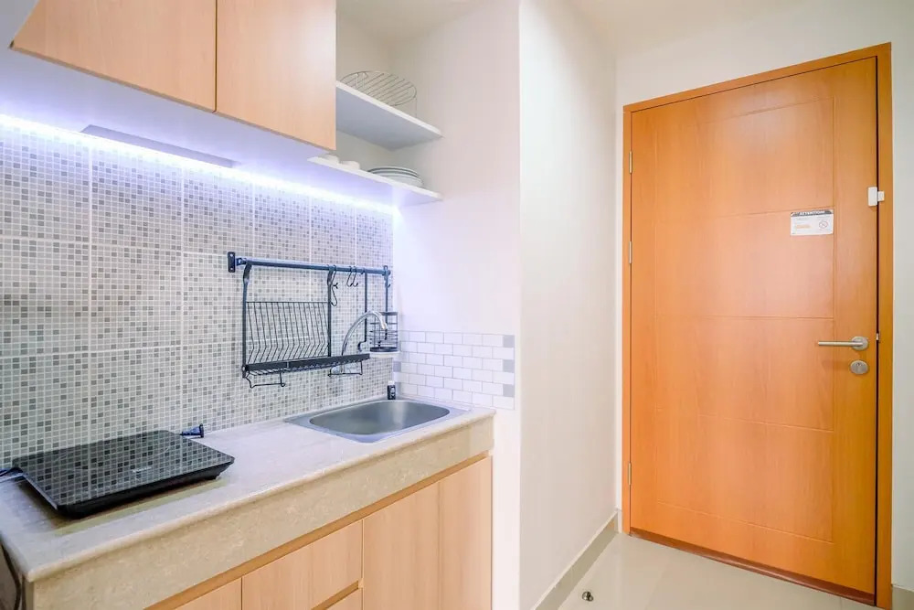 Simply Look Studio High Fl At Evenciio Margonda Apartment