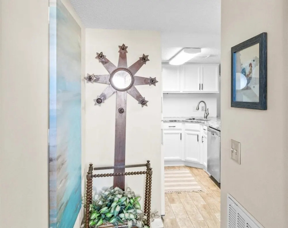 Gulf Shore Condo #310 - 2 Br condo by RedAwning