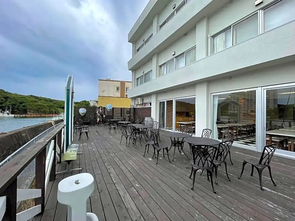 Marina Hotel Kaikuu
