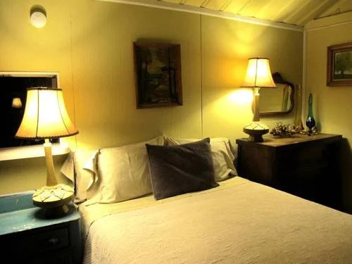 Motel Del Rogue