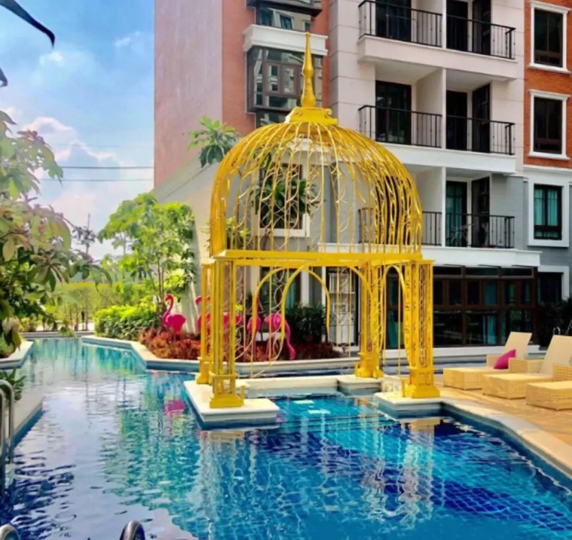 Espana Condo Resort Pattaya Pool Access