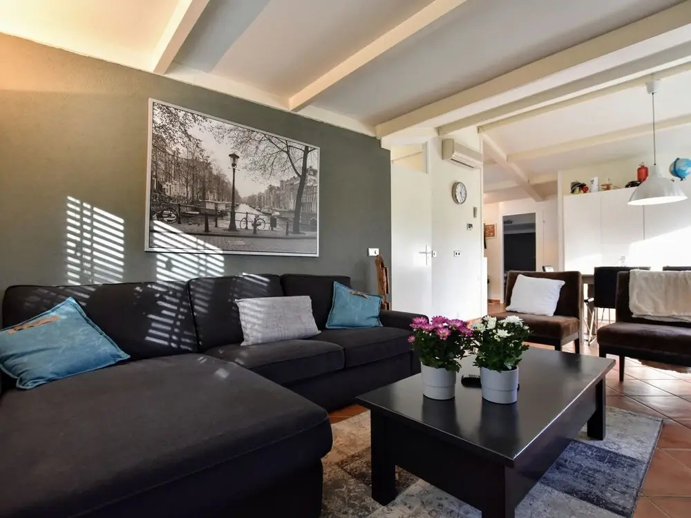 Dog-Friendly Stay w Spa