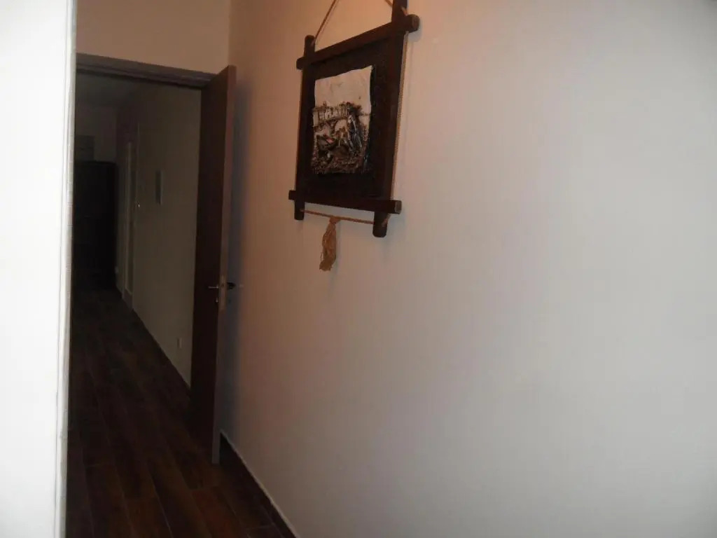 SUNSHINE APTS, TWO BEDROOM , FREE INTERNET, No 3