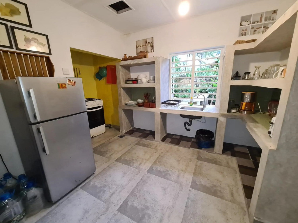 R&N Yellow House