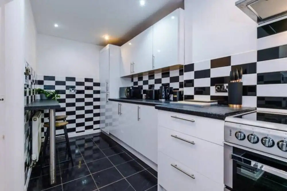 Spacious 4-Bed House Manchester