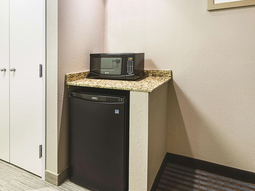 La Quinta Inn & Suites Casino and Bar by Wyndham Glendive