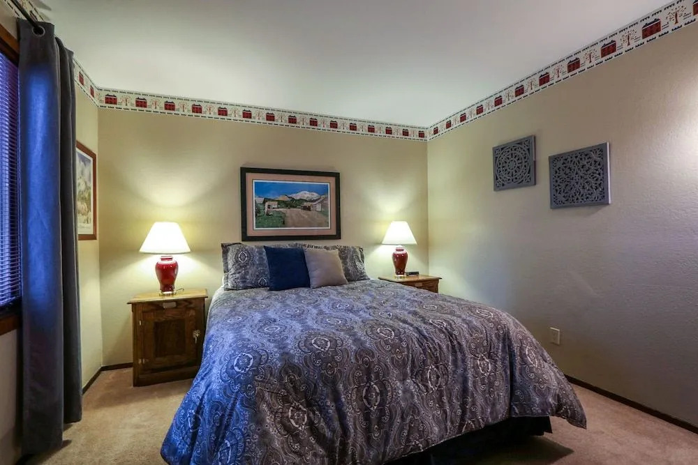 Woodlands #33 3 Bedroom Condo by RedAwning