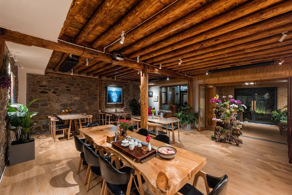 Dali Orchard Suites