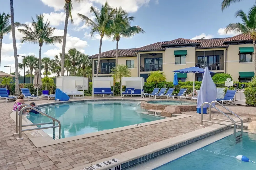 Luxe Naples Bay Resort Condo: Near Fifth Ave!