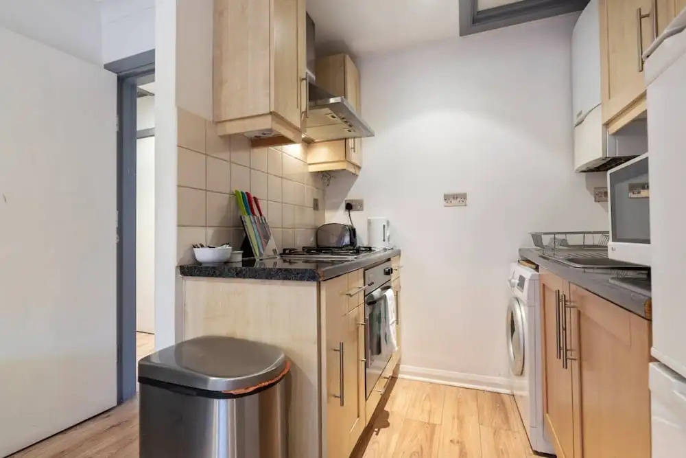 Comfortable 2 Bedroom Flat With Good Transport