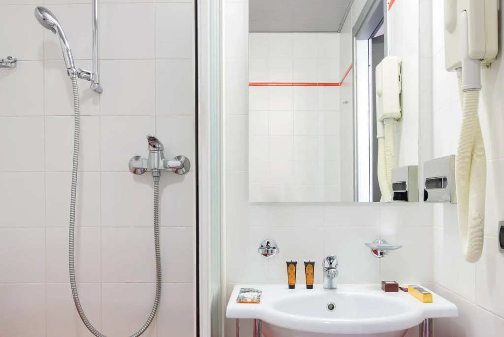 B&B HOTEL Milano La Spezia