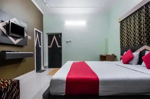 Hotel Chandralok by OYO Rooms