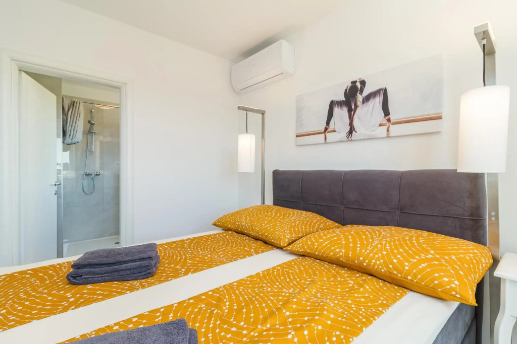 Penthouse Apartment Sax