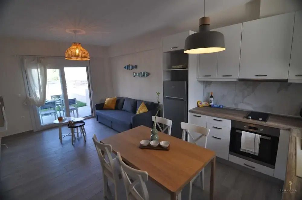 Zennova 24 Nikiti Flow Family Apt