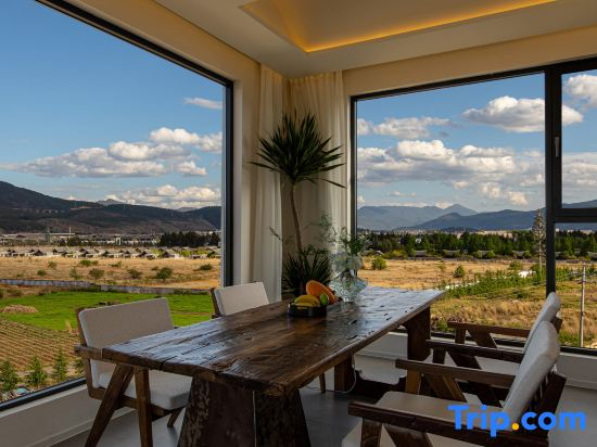 Lijiang In the Painting | Seasonal Flower Garden and Snow Mountain Scenic Resort Homestay