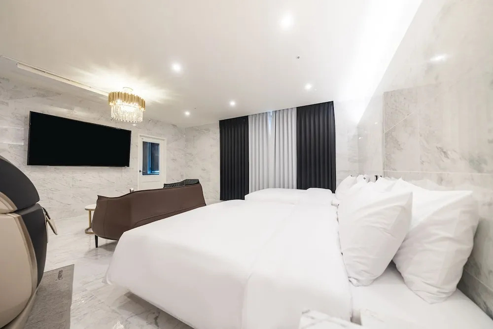 Hotel Four Star
