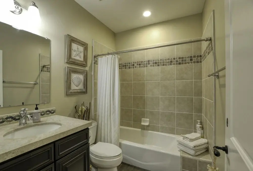 552 Paseo Street 4 Bedroom Home by Redawning