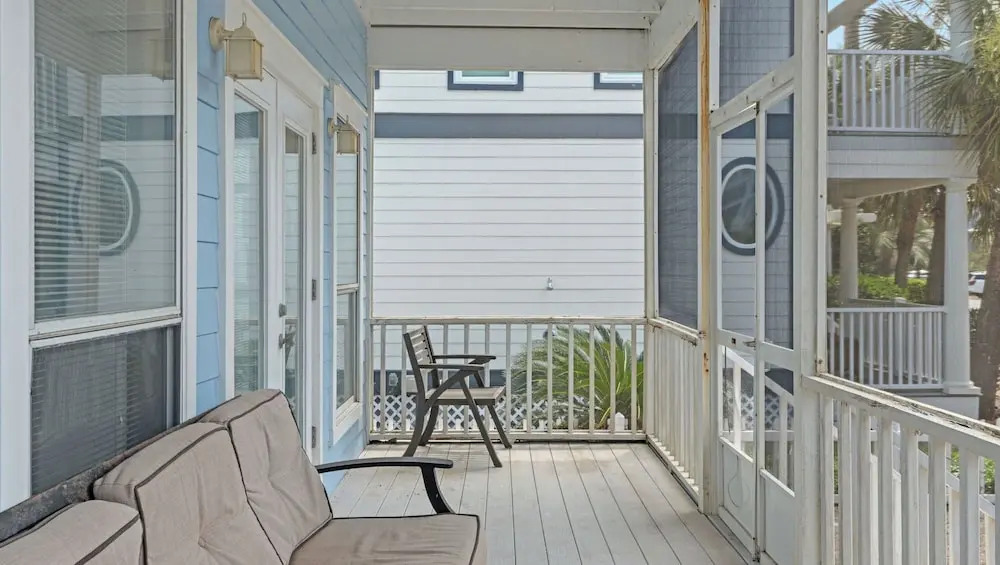 Holiday House by Avantstay Oceanview, Steps to Beach