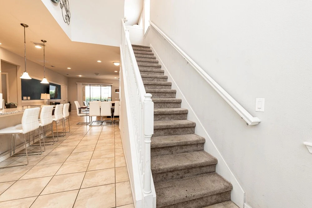 9050wws 6 Bedroom Home by Redawning