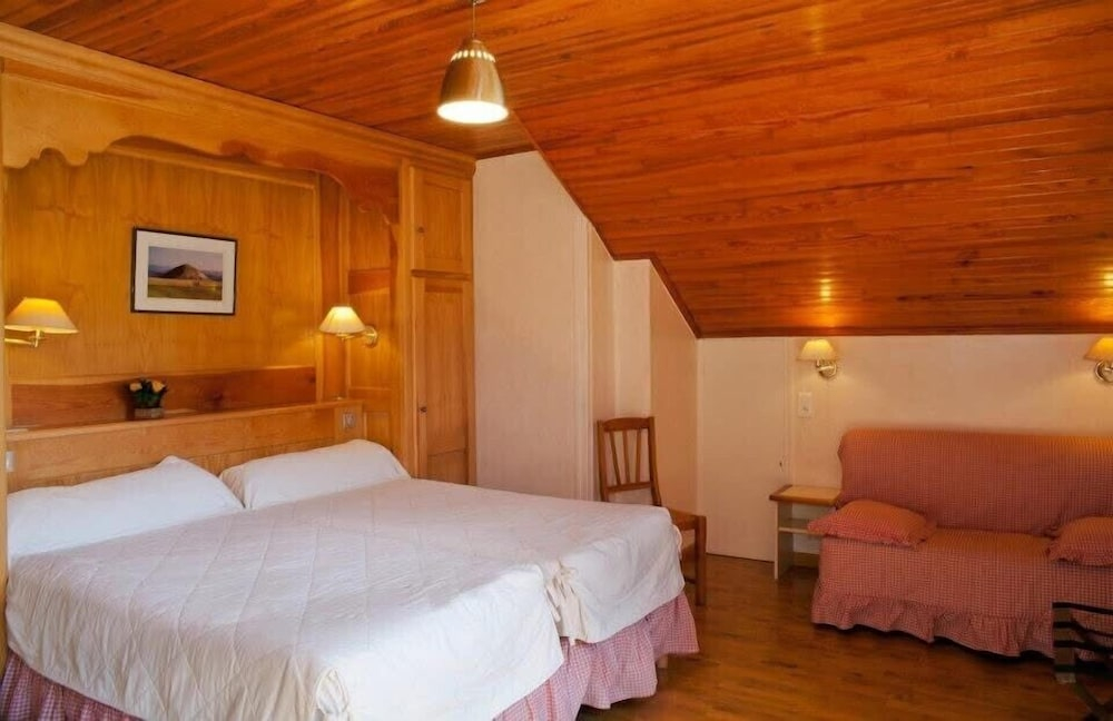Hotel Restaurant de charme La Lozerette - Proche Florac