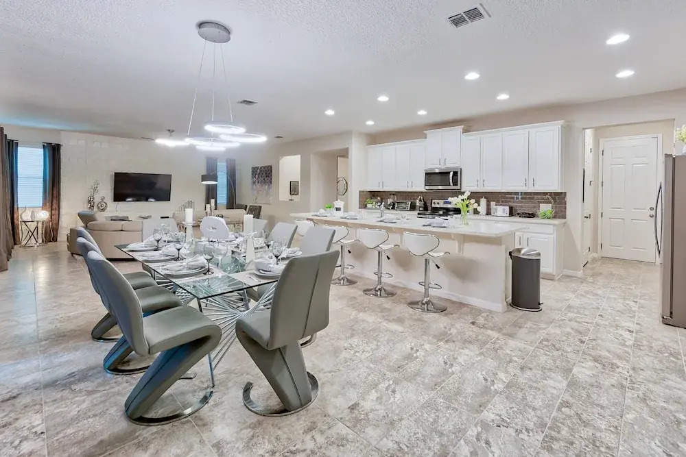 Solara Resort 9047
