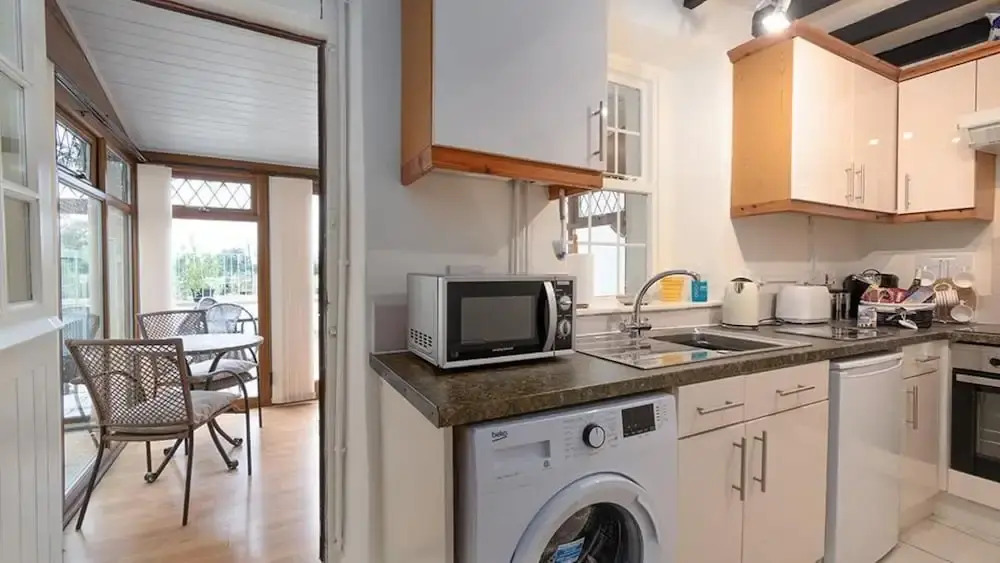 Ty Doli Cottage, rural location just outside Conwy town