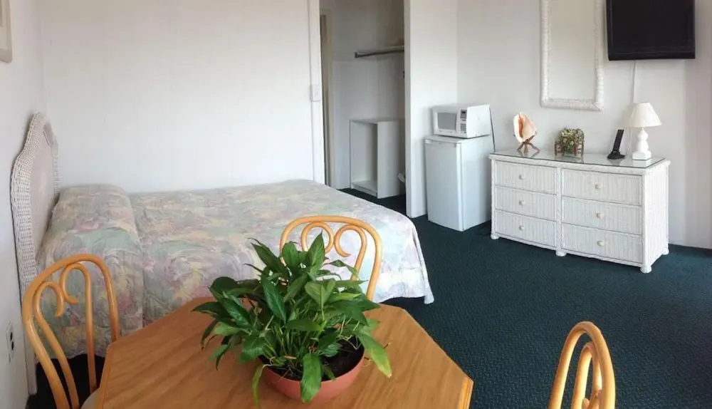 Gold Crest Motel